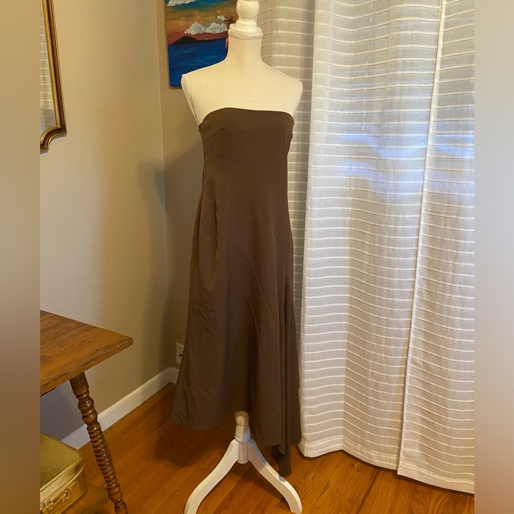 BCBG MaxAzria Sz 12 dark brown strapless dress